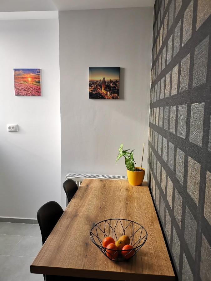 Sunset Bucharest 84 Apartman Kültér fotó