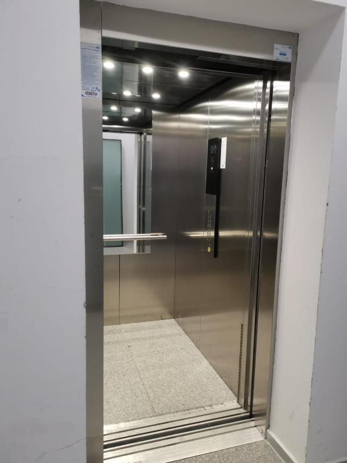 Sunset Bucharest 84 Apartman Kültér fotó